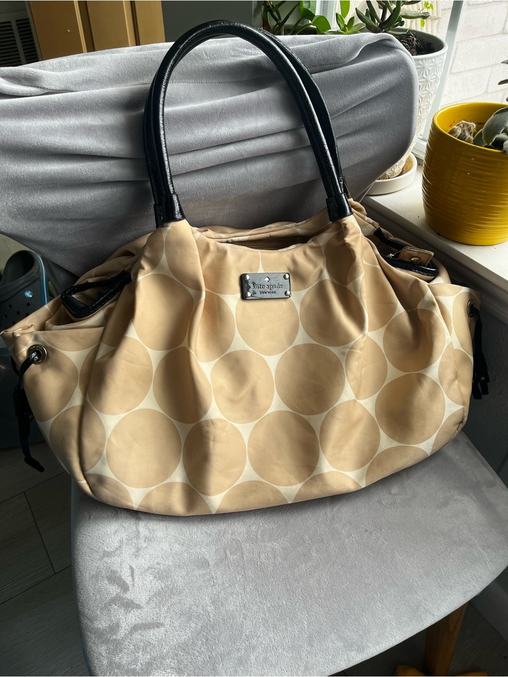 kate spade Beige Circle-Print Tote with Black Handles